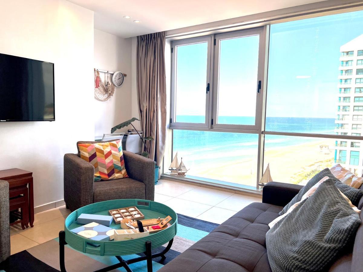 Herzelia Beach Apartment- Breathtaking Views With Bomb Shelter المظهر الخارجي الصورة