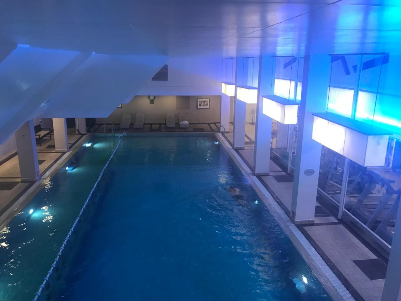 Herzelia Beach Apartment- Breathtaking Views With Bomb Shelter المظهر الخارجي الصورة